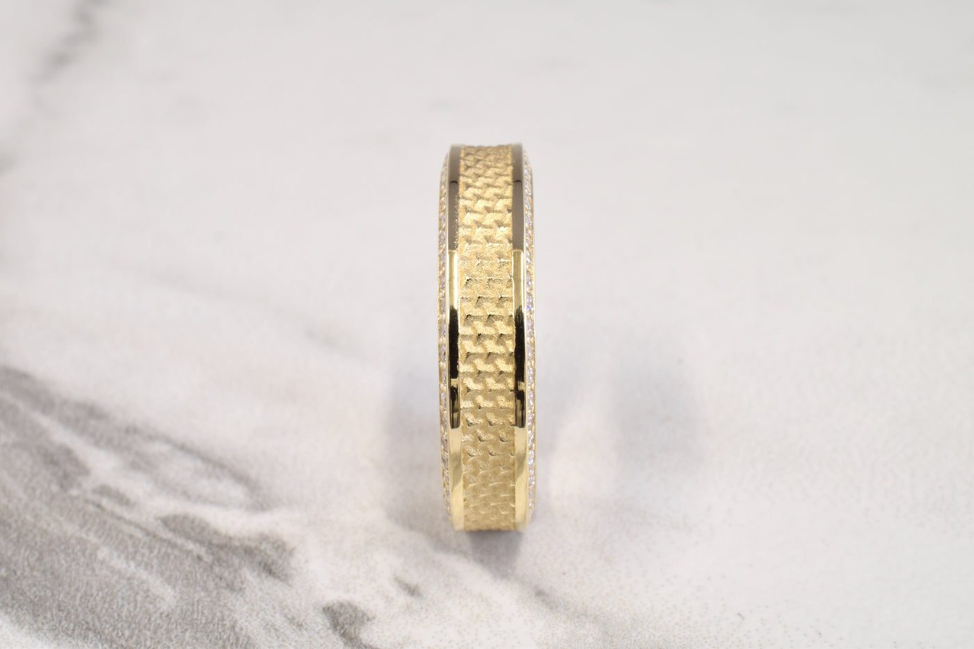 Gojard Ring 6mm W/ Diamonds
