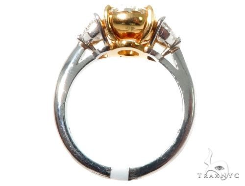 Oval Diamond Engagement Ring 64521