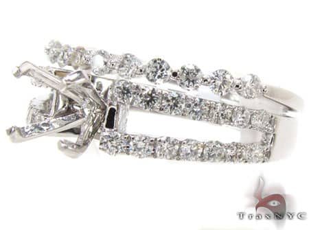 Lovely Semi Mount Engagement Set 16874