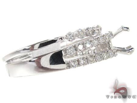 Lovely Semi Mount Engagement Set 16874