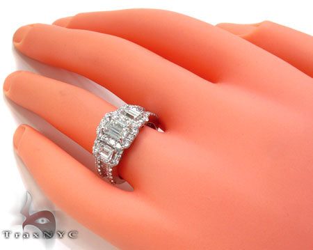 Ladies White Gold Diamond Ring 21040