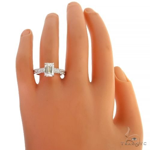 Emerald Cut Diamond Engagement Ring 68069