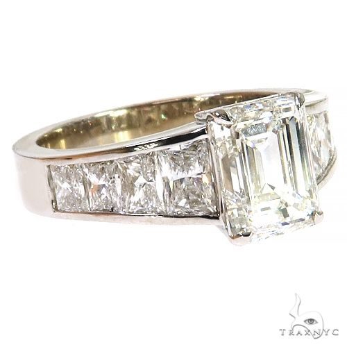 Emerald Cut Diamond Engagement Ring 68179