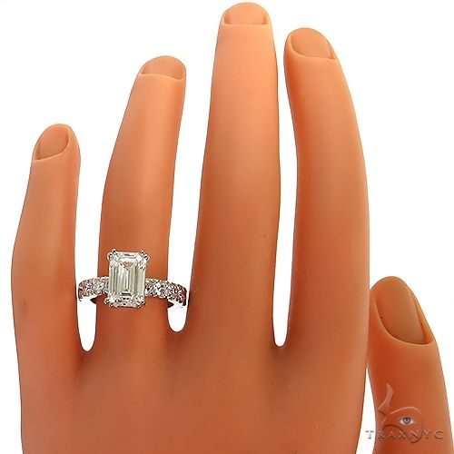 Emerald Cut Diamond Engagement Ring 68840