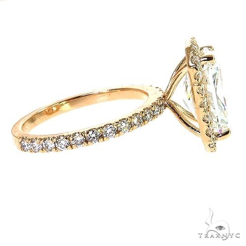 Radiant Cut Diamond Engagement Ring 68944