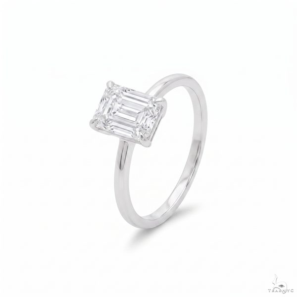 Solitaire Emerald Diamond Engagement Ring (S) 70114