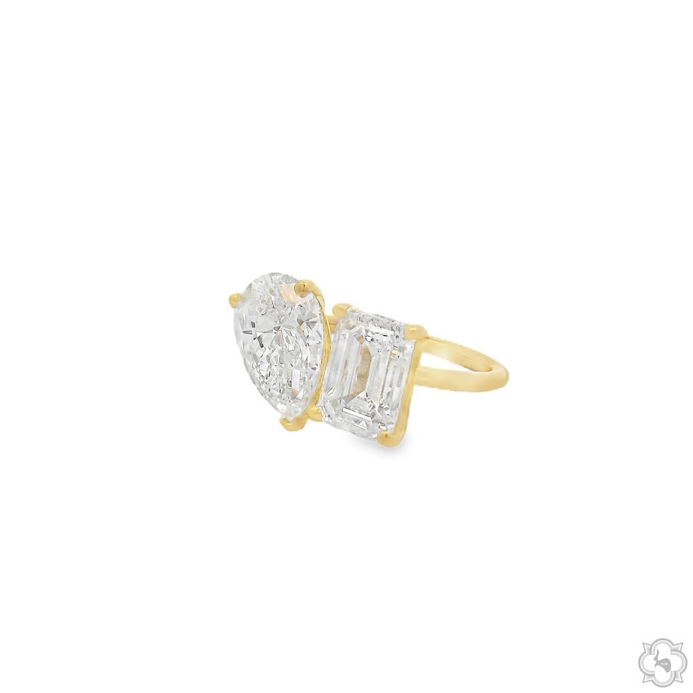 The Toi et Moi Emerald and Pear Engagement Ring 70476