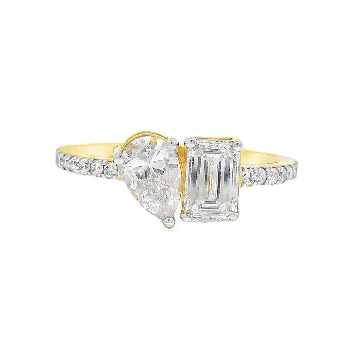 The Toi et Moi Emerald and Pear Engagement Ring 70501