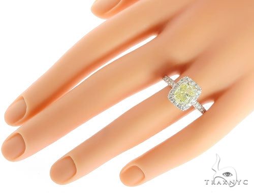 Cushion Cut Halo Diamond Engagement Ring 45618