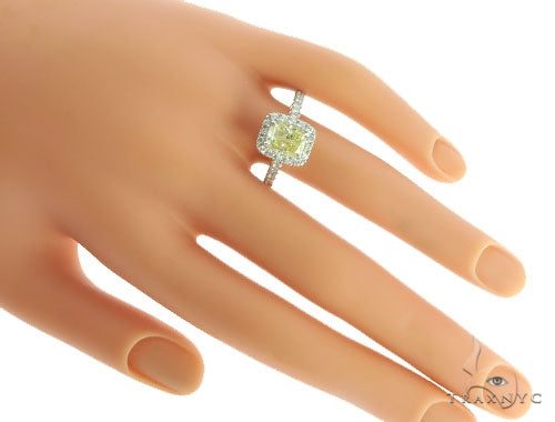 Cushion Cut Halo Diamond Engagement Ring 45618